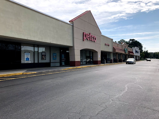 Petco Animal Supplies, 118 Highlands Square Dr, Hendersonville, NC 28792, USA, 
