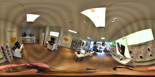 Cell Phone Store «Sprint Store», reviews and photos, 2225 Aloma Ave, Winter Park, FL 32792, USA
