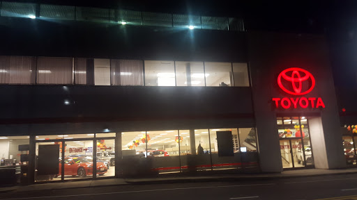 Toyota Dealer «Toyota of Watertown», reviews and photos, 149 Arsenal St, Watertown, MA 02472, USA