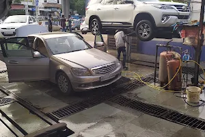 karan auto wash center image