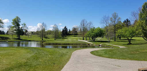 Public Golf Course «St Denis Golf Club & Party Center», reviews and photos, 10660 Chardon Rd, Chardon, OH 44024, USA