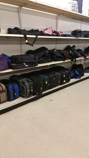 Thrift Store «The Salvation Army Family Stores- Twin Cities», reviews and photos, 1000 E Moore Lake Dr, Fridley, MN 55432, USA