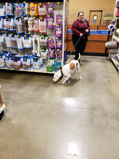 Pet Supply Store «PetSmart», reviews and photos, 8500 N Evanston Ave, Kansas City, MO 64157, USA