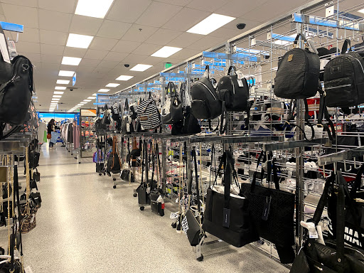 Clothing Store «Ross Dress for Less», reviews and photos, 4404 Dallas Fort Worth Turnpike, Dallas, TX 75211, USA