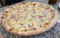Pizza du Pizzas à emporter PIZZETTY Nice Saquier - PIZZA Nice Saint Isidore. Cremat. St Roman de Bellet - n°10