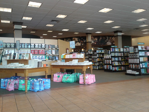 Book Store «Barnes & Noble», reviews and photos, 4801 Concord Pike, Wilmington, DE 19803, USA