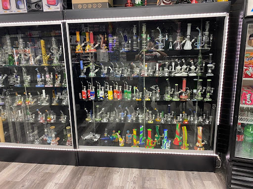 Clothing Store «Norcal Clothing and Smoke Shop», reviews and photos, 5802 Lindhurst Ave, Marysville, CA 95901, USA