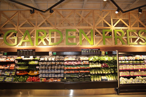 Grocery Store «Strack & VanTil Food Market», reviews and photos, 2168 W US Hwy 30, Valparaiso, IN 46385, USA