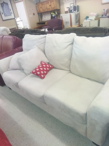 Furniture Store «Help U Sell Furniture & Consignment», reviews and photos, 4444 Stockton Hill Rd, Kingman, AZ 86409, USA