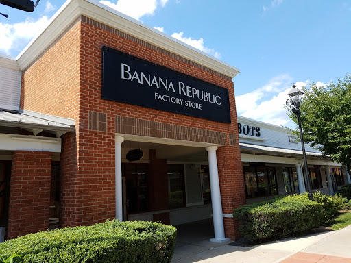 Banana Republic, 241 Fort Evans Rd NE, Leesburg, VA 20176, USA, 