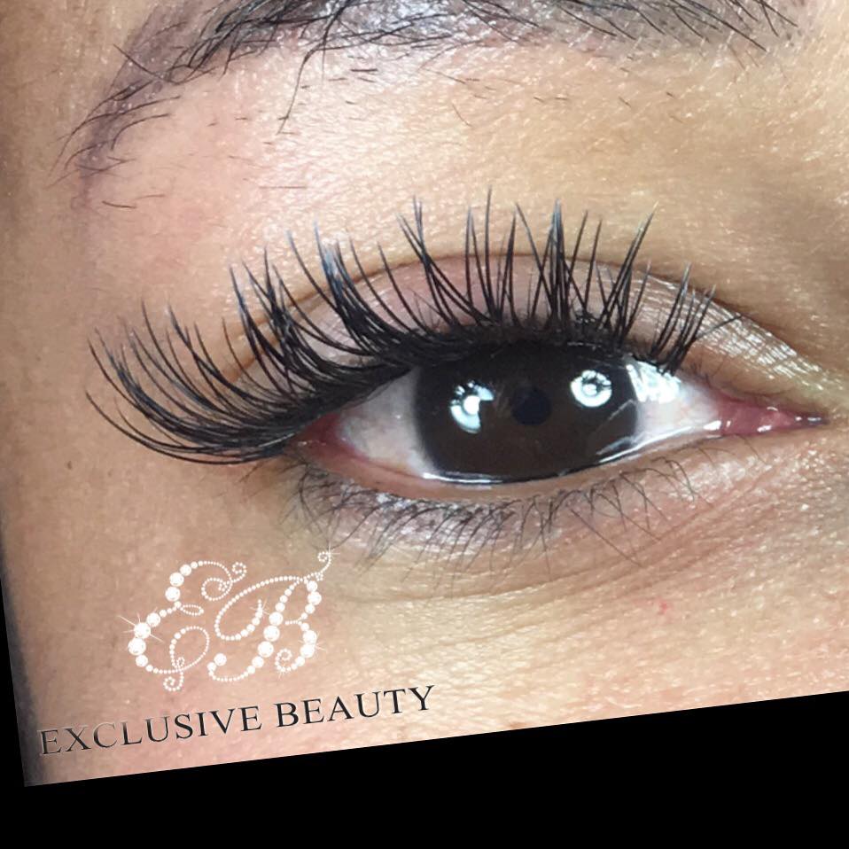 Exclusive Beauty 18433