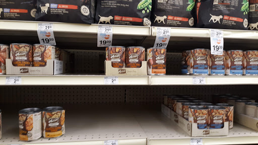 Pet Supply Store «PetSmart», reviews and photos, 10 Traders Way, Salem, MA 01970, USA