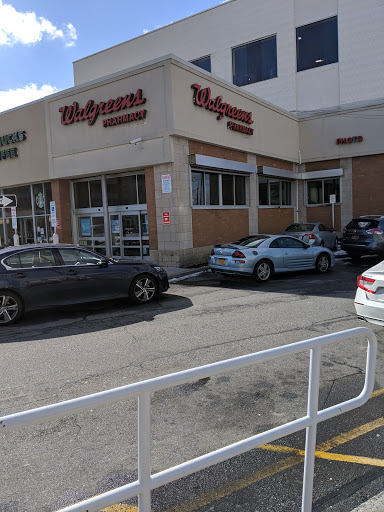 Drug Store «Walgreens», reviews and photos, 132-50 Metropolitan Ave, Richmond Hill, NY 11418, USA
