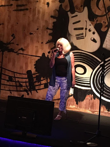 Wine Bar «Mouse Trap Cafe Wine and Cheese Bar, Full Bar», reviews and photos, 203 Broadway, Amityville, NY 11701, USA