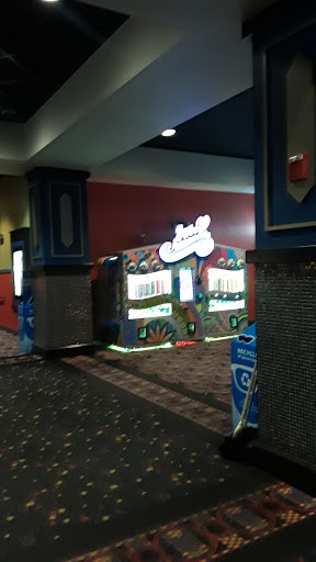Movie Theater «Regal Cinemas Hyattsville Royale 14», reviews and photos, 6505 America Blvd, Hyattsville, MD 20782, USA