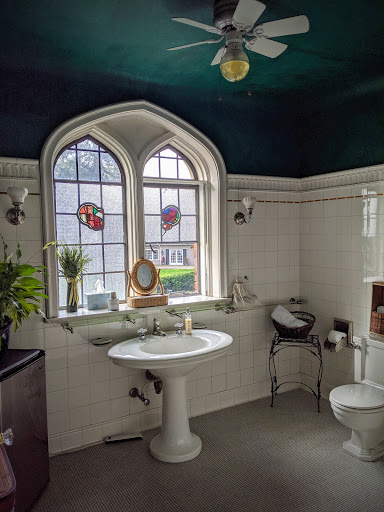 Bed & Breakfast «Thornewood Castle Bed and Breakfast», reviews and photos, 8601 N Thorne Ln SW, Lakewood, WA 98498, USA