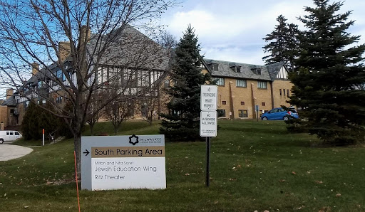 Community Center «The Harry& Rose Samson Family Jewish Community Center», reviews and photos, 6255 N Santa Monica Blvd, Milwaukee, WI 53217, USA