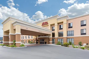 Hampton Inn & Suites Arcata, CA image