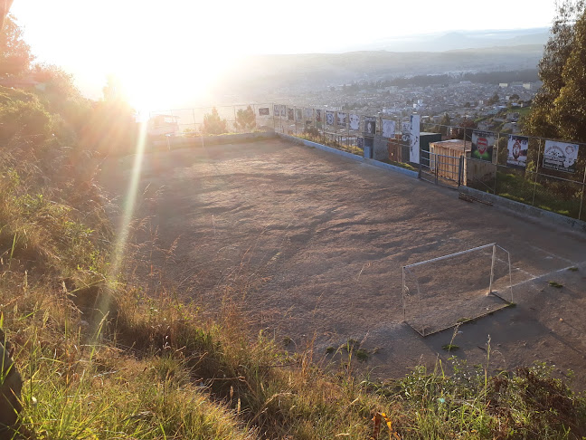 Opiniones de Liga Deportiva Barrial Cristo Rey en Quito - Campo de fútbol