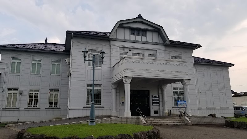 美郷町学友館