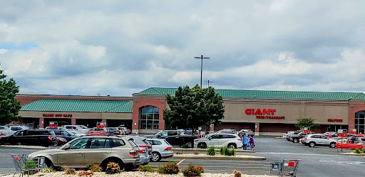 Giant Food Stores, 801 S 25th St, Easton, PA 18045, USA, 