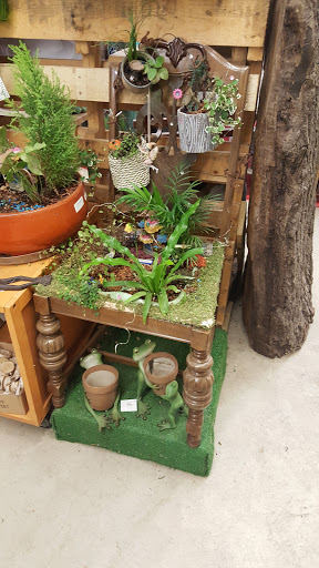 Garden Center «Chesterton Feed & Garden Center», reviews and photos, 400 Locust St, Chesterton, IN 46304, USA