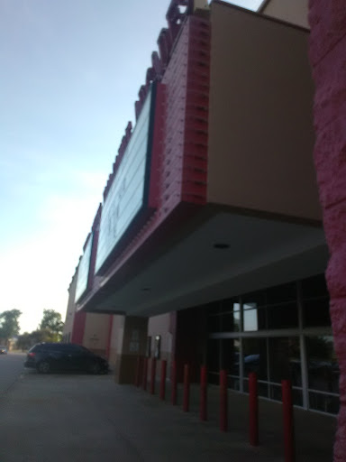 Movie Theater «Schulman Theatres Lost Pines 8», reviews and photos, 1600 Chestnut St, Bastrop, TX 78602, USA