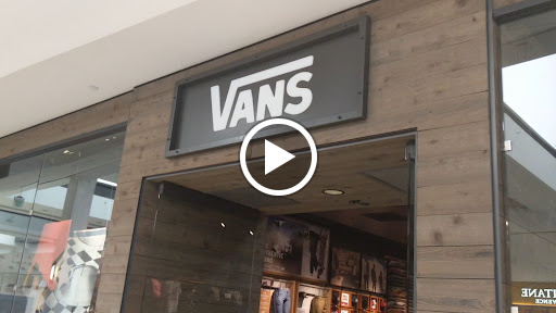 Shoe Store «Vans», reviews and photos, 13730 Riverside Dr, Sherman Oaks, CA 91423, USA