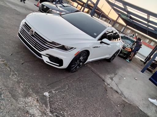 Squeaky Clean Car wash en New Orleans