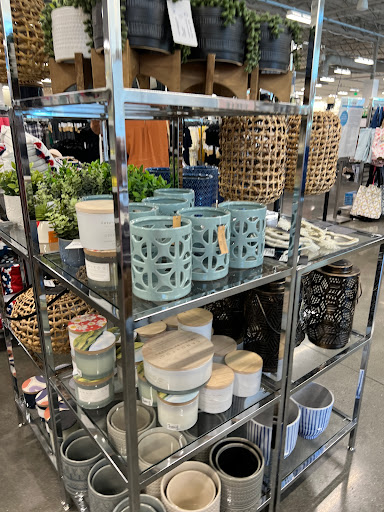 Department Store «Nordstrom Rack Lakewood Center», reviews and photos, 4651 Silva St, Lakewood, CA 90712, USA