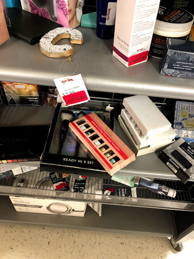 Department Store «T.J. Maxx», reviews and photos, 9106 Shops Way, Northborough, MA 01532, USA