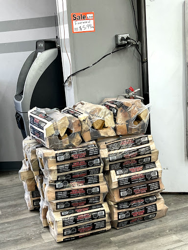 Liquor Store «Riverfront Liquor Shoppe», reviews and photos, 25110 Grand River Ave, Redford Charter Twp, MI 48240, USA