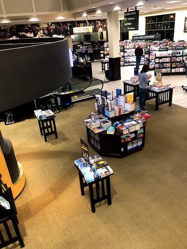 Book Store «Barnes & Noble», reviews and photos, 1430 Plaza Pl, Southlake, TX 76092, USA