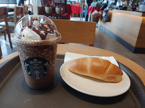 STARBUCKS 星巴克 (泰安北門市)