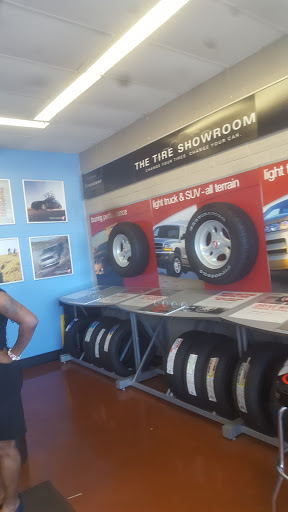 Tire Shop «Firestone Complete Auto Care», reviews and photos, 4911 Northfield Rd, North Randall, OH 44128, USA