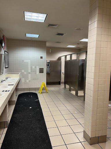 Shopping Mall «Westfield Meriden», reviews and photos, 470 Lewis Ave, Meriden, CT 06451, USA