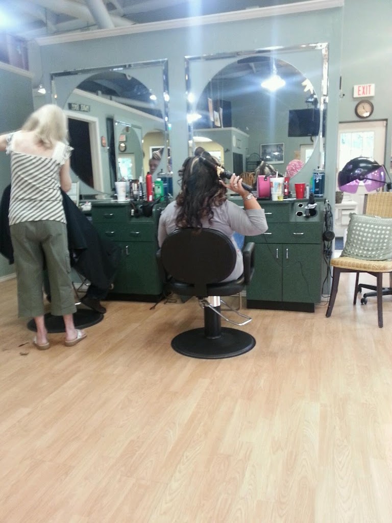 Blades Salon 75773