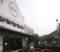 Pusat Oleh-oleh Wong Jogja photo