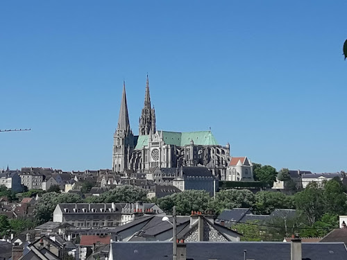 Point de vue sur la cathédrale Notre-Dame à Chartres