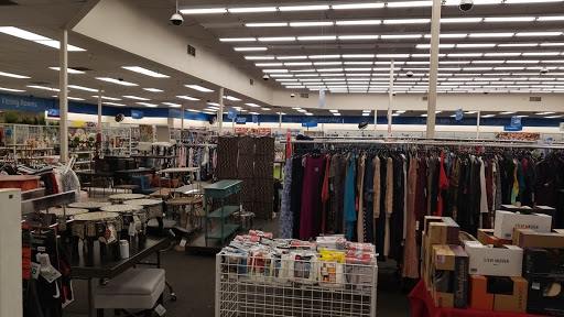Clothing Store «Ross Dress for Less», reviews and photos, 640 Concar Dr, San Mateo, CA 94402, USA