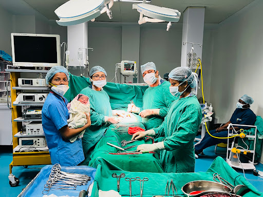 Dr.Ushasi Mukherjee 🥇 Gold Medalist Top Gynecologist in Saltlake : Best Obstetrician in Saltlake