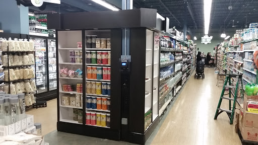 Kosher Grocery Store «Evergreen Kosher Market», reviews and photos, 59 NY-59, Monsey, NY 10952, USA