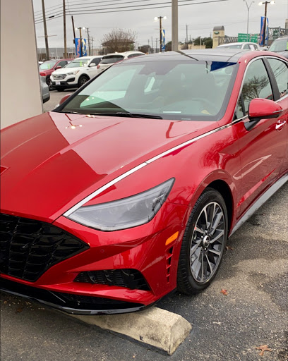 Hyundai Dealer «Red McCombs Hyundai Northwest», reviews and photos, 13663 Interstate 10 Frontage Rd, San Antonio, TX 78249, USA
