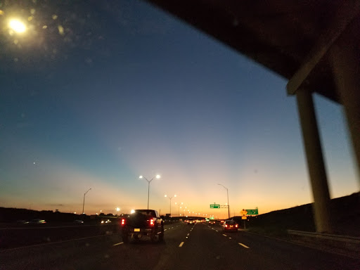 Car Dealer «Clay Cooley Auto Group», reviews and photos, 698 E Airport Fwy, Irving, TX 75026, USA