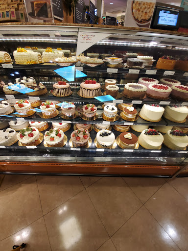 Grocery Store «Whole Foods Market», reviews and photos, 239 N Crescent Dr, Beverly Hills, CA 90210, USA