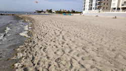 Fotografie cu Veneziola Beach cu nivelul de curățenie înalt