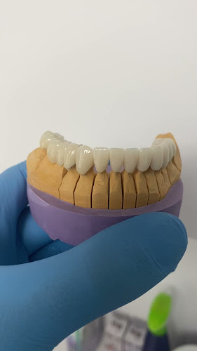 Отзиви за Dr. Mario Dentistry в Банско - Зъболекар
