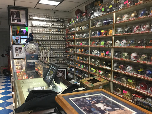 Video Game Store «M & J Video Games & Sports Collectibles», reviews and photos, 1049 Queen St, Southington, CT 06489, USA