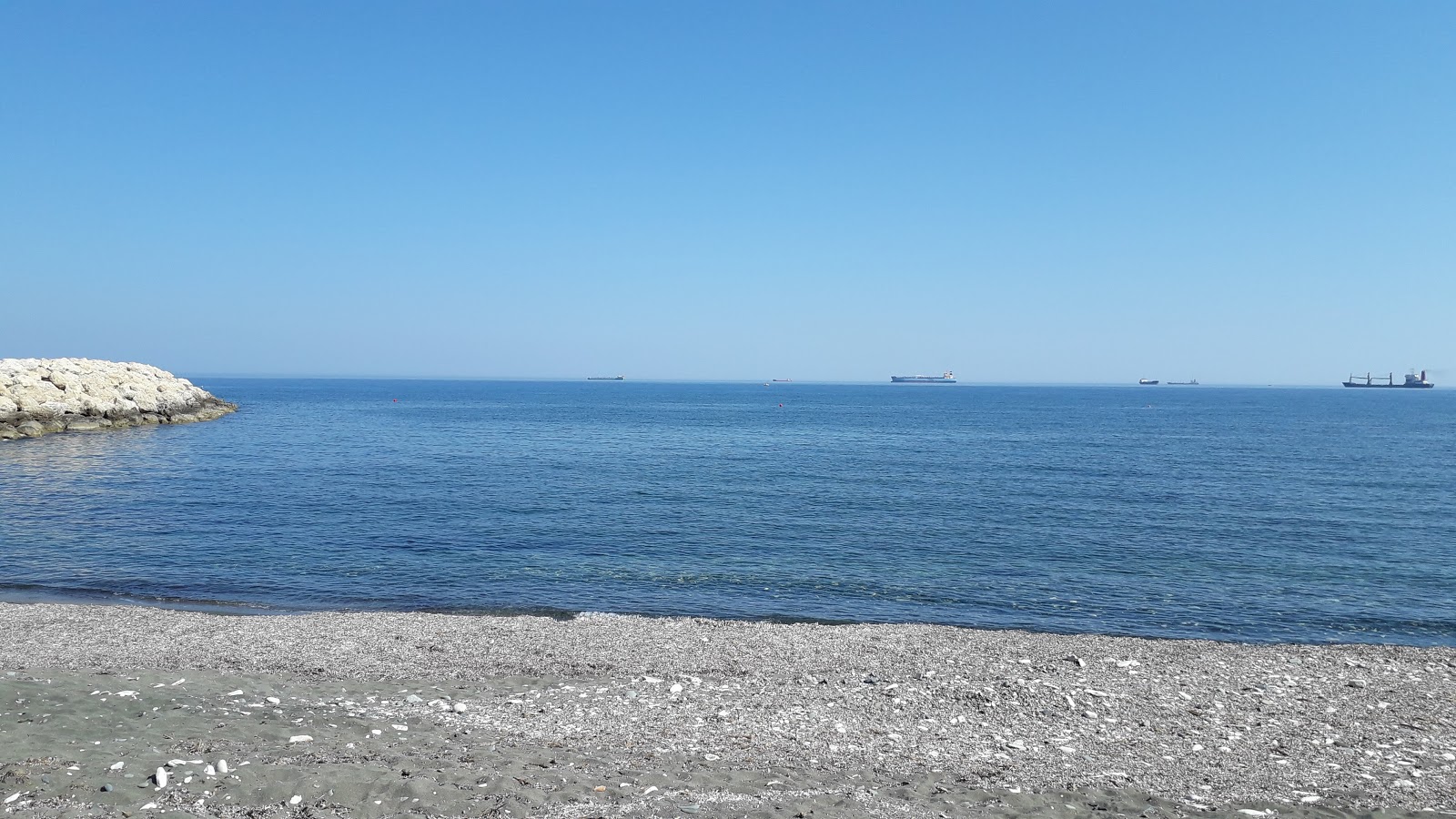 Foto von Zygi Marina Beach mit sehr sauber Sauberkeitsgrad