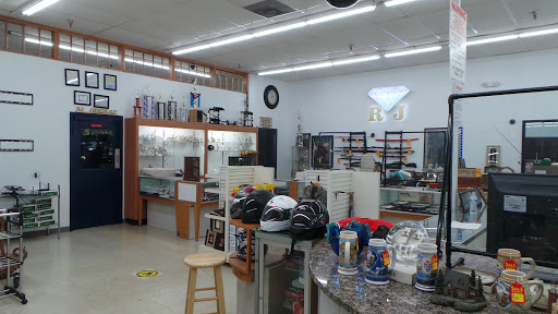 Pawn Shop «R J Jewelry & Loan Co», reviews and photos, 1210 Bloomingdale Rd, Glendale Heights, IL 60139, USA